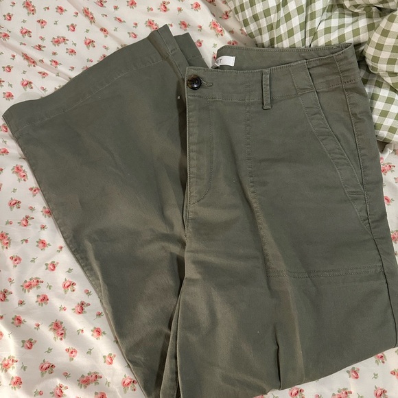 LOFT Women’s Wide Leg Olive Olive Green Chino Pants Size 12 - Picture 3 of 5